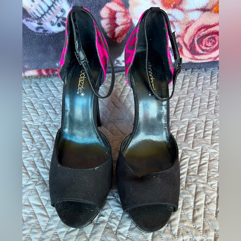 Suede Platform Pump